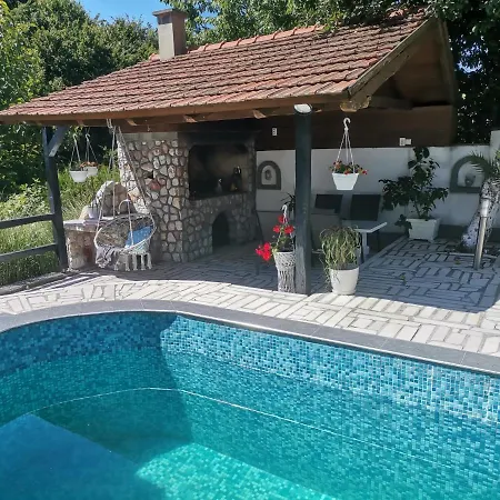Apartmán Holidays And Partys With A Pool *